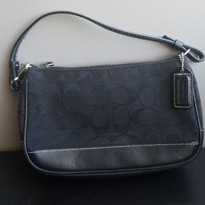 Coach Signature Demi pouch